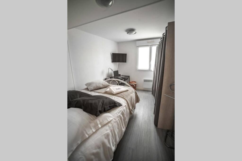 Cherokee Apartamento Dinan Exterior foto