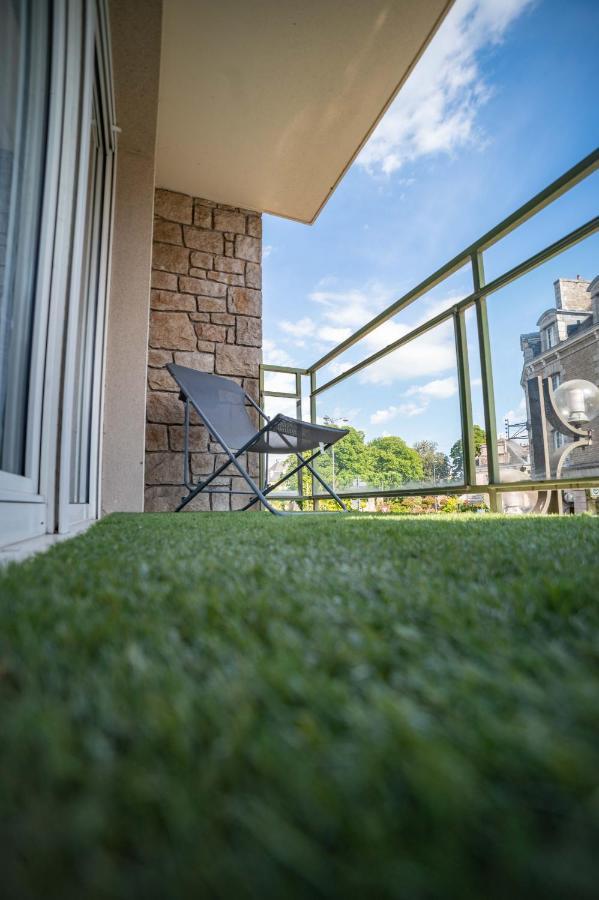 Cherokee Apartamento Dinan Exterior foto